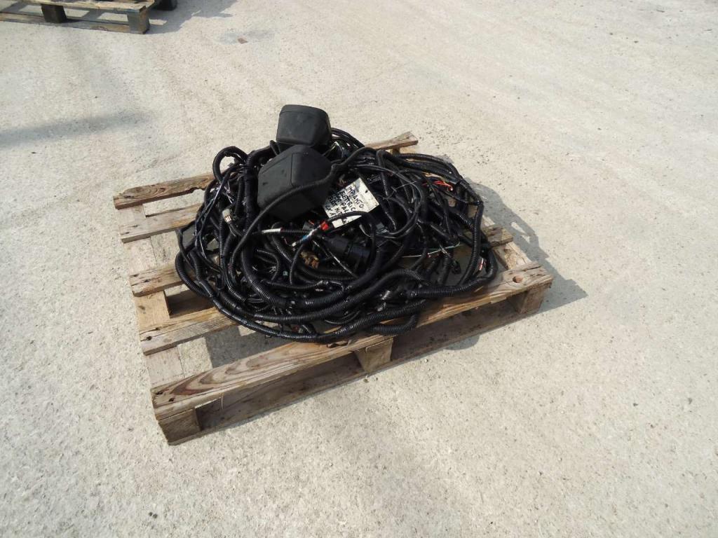 Complete electrical system for Hitachi LX170 Photo 3