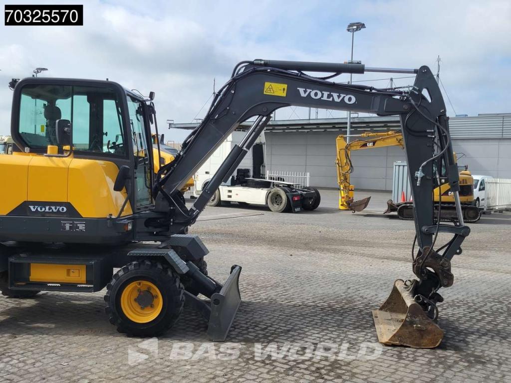 Volvo EW60 E A/C - 3 Buckets Photo 10