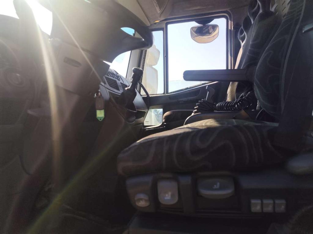 Iveco EUROCARGO 180E32 Photo 27