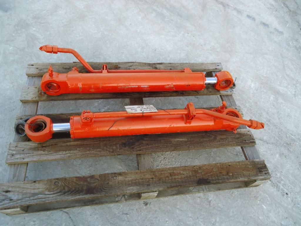 Steering piston for Fiat Hitachi FR220 Photo 1