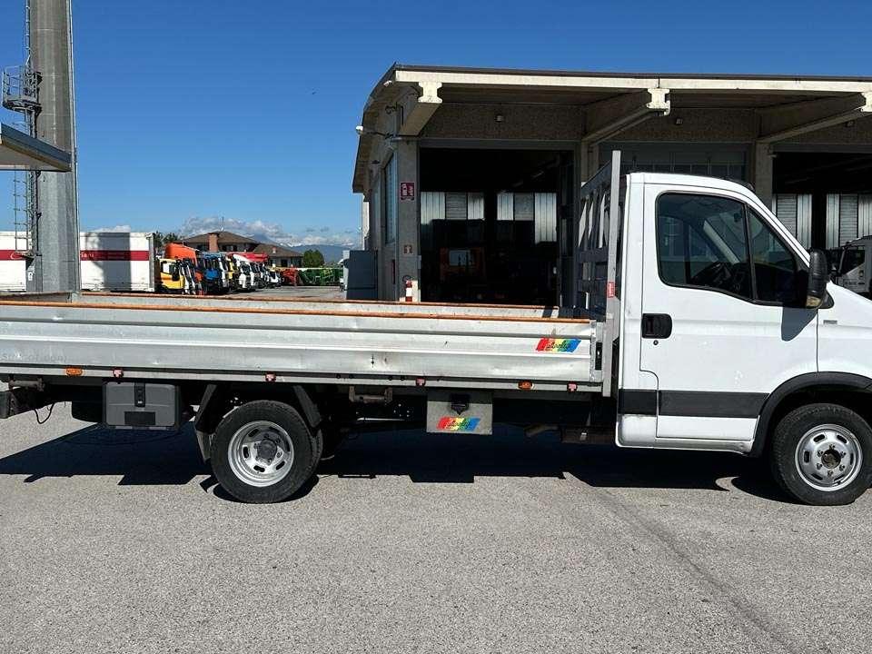 Iveco DAILY 35C13 4X2 Photo 18