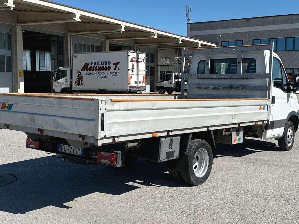 Iveco DAILY 35C13 4X2 Photo 19
