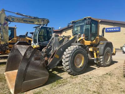 Volvo L90G sold by MAC 3 Srl