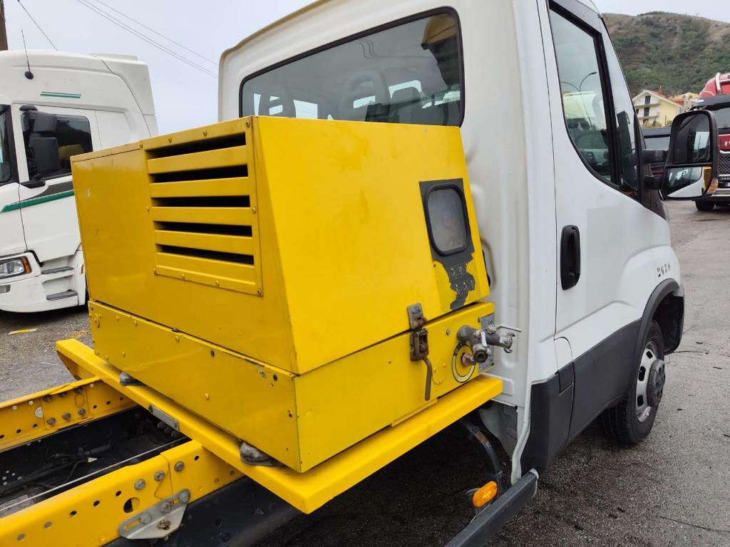 Iveco DAILY 35-140 Photo 19