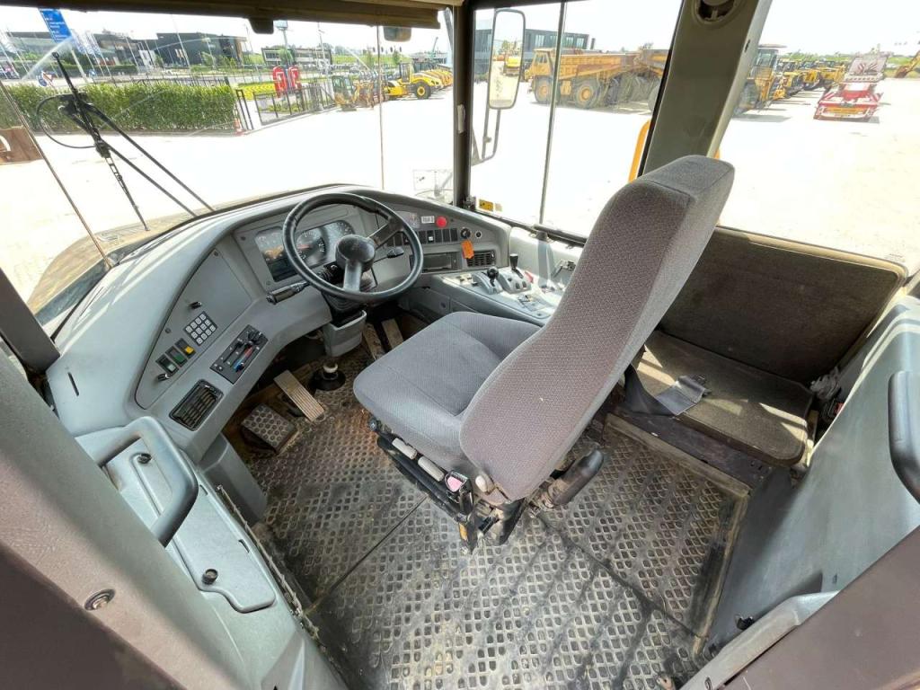 Volvo A25D Photo 17