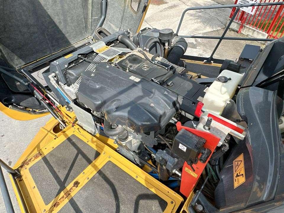 Bell B40E 6x6 Photo 13