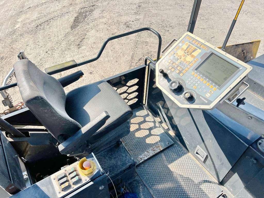 Volvo P7820C - 6 Meter Paving Width / Topcon GPS Photo 20