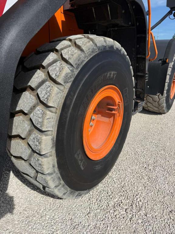 Doosan DL320-7 Photo 16