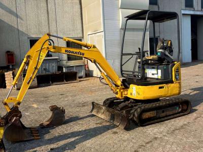 Komatsu PC16R-3HS Photo 1