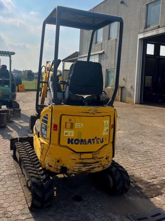 Komatsu PC16R-3HS Photo 4