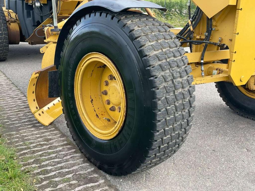 Caterpillar 140M Photo 11