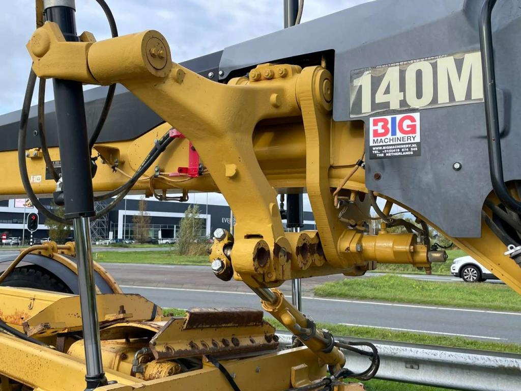 Caterpillar 140M Photo 14