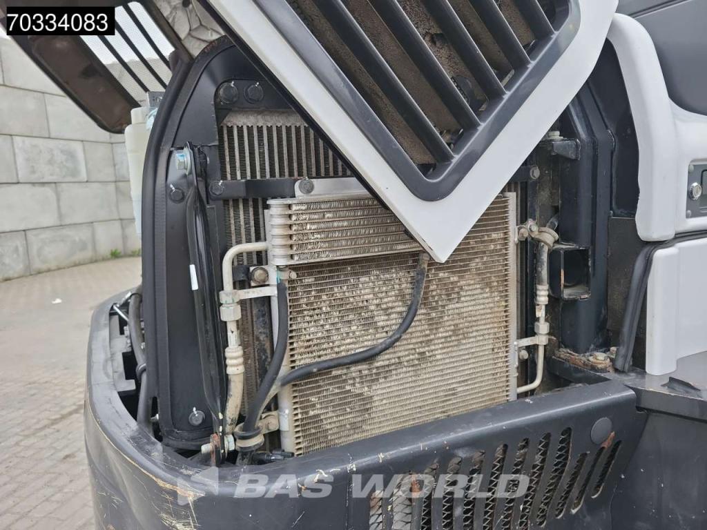 Bobcat E85 A/C - 3 Buckets Photo 28