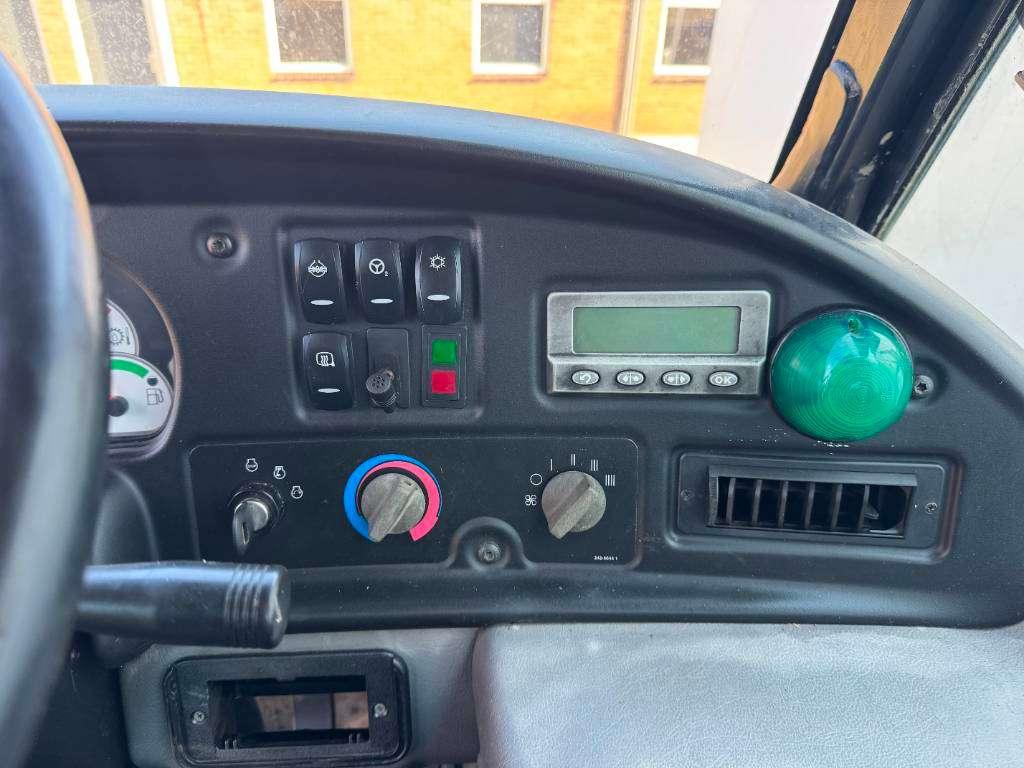 Caterpillar 725 - Dutch Machine / Body Heating Photo 11