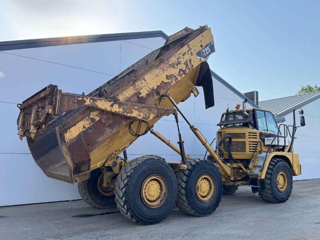 Caterpillar 725 - Dutch Machine / Body Heating Photo 16