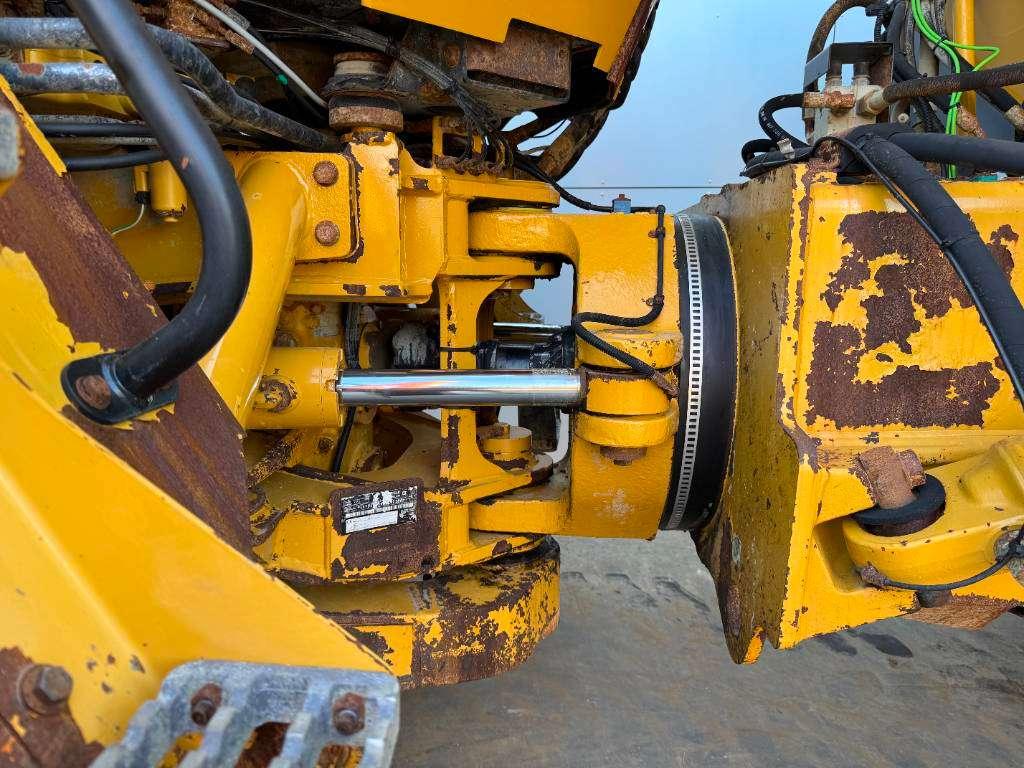 Caterpillar 725 - Dutch Machine / Body Heating Photo 21
