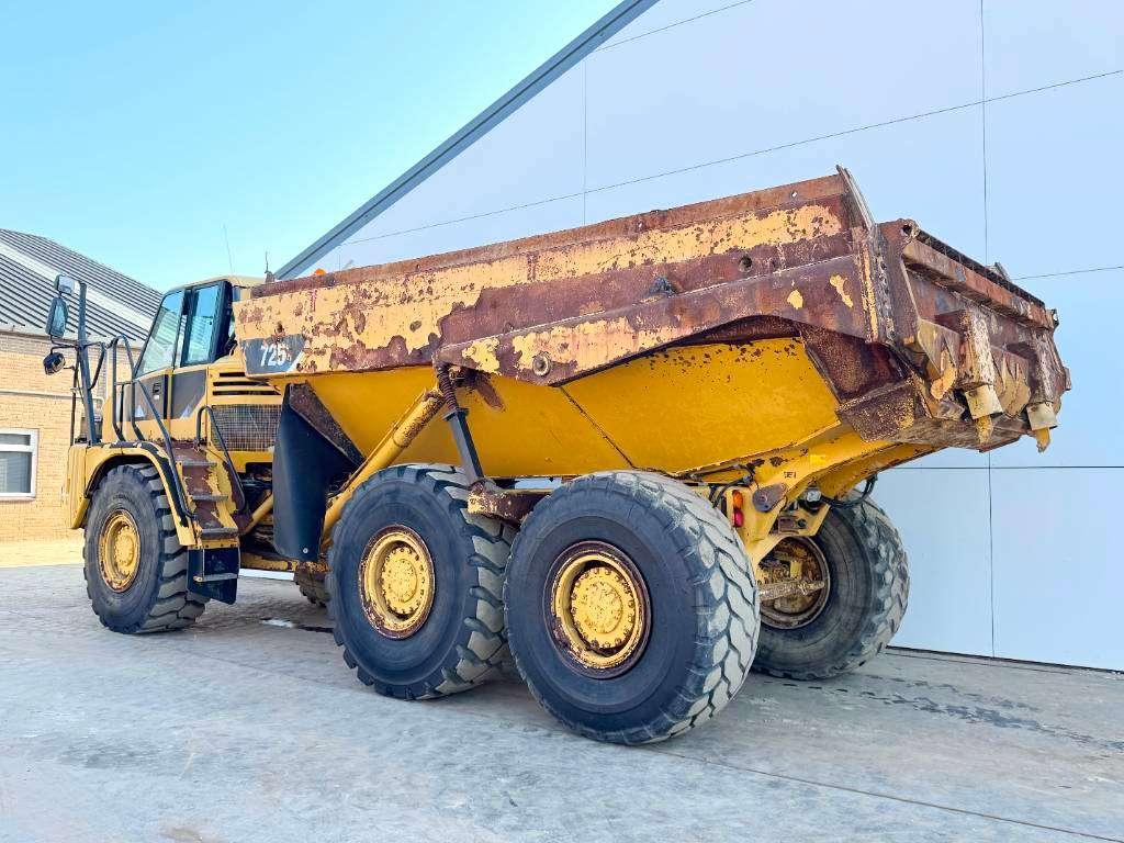 Caterpillar 725 - Dutch Machine / Body Heating Photo 3