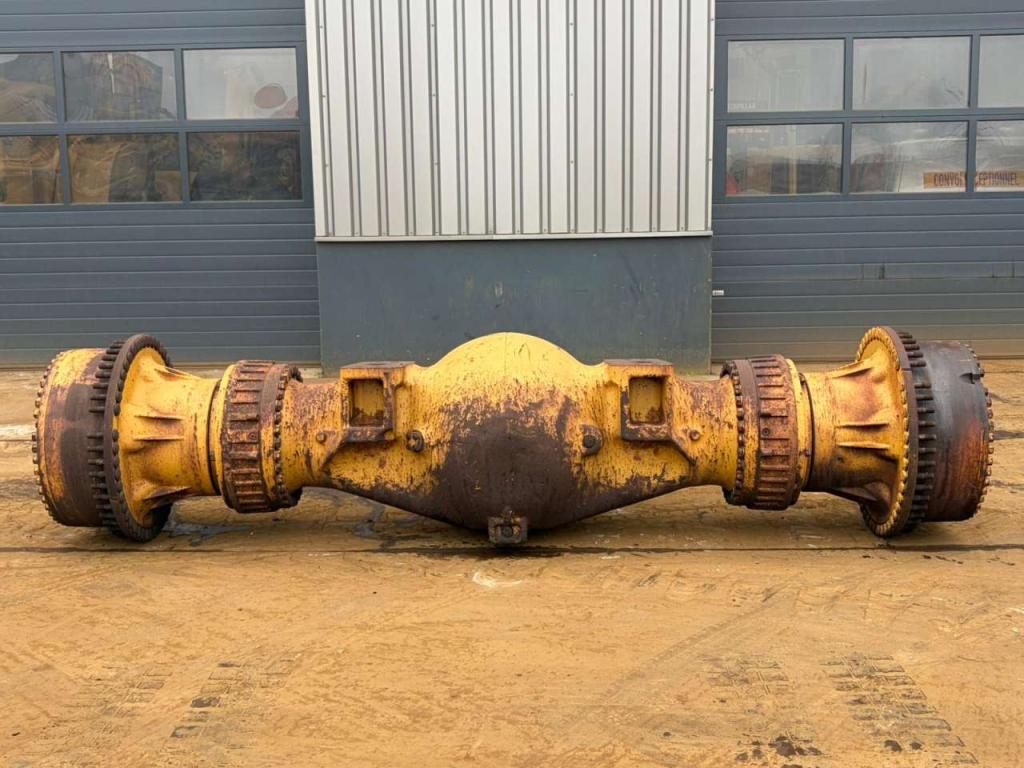 Caterpillar 990 axle Photo 1