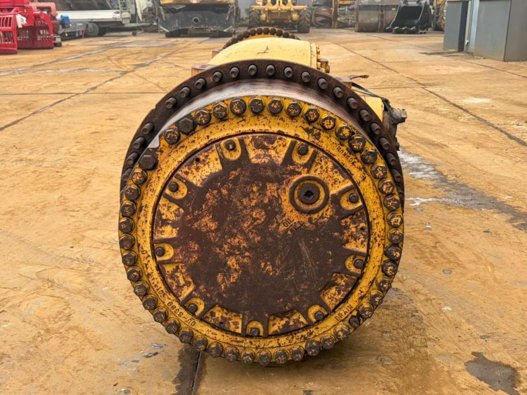 Caterpillar 990 axle Photo 10