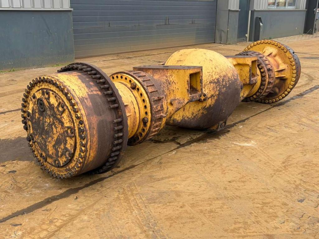 Caterpillar 990 axle Photo 2