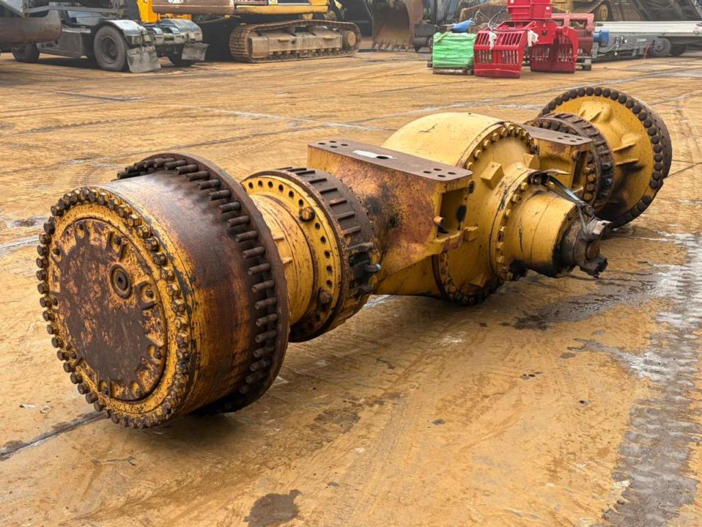 Caterpillar 990 axle Photo 6