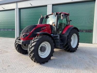 Valtra T 174 GOOD TIRES sold by JN Machines BV