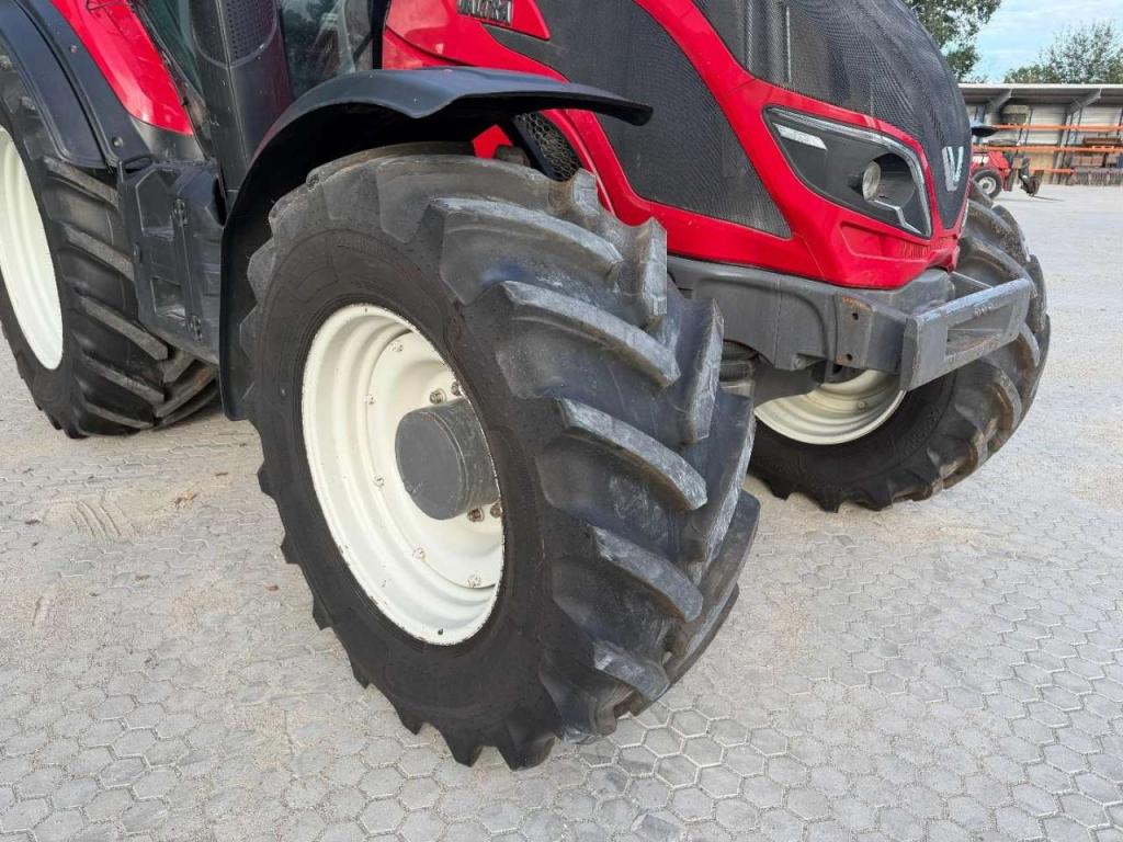 Valtra T 174 GOOD TIRES Photo 10