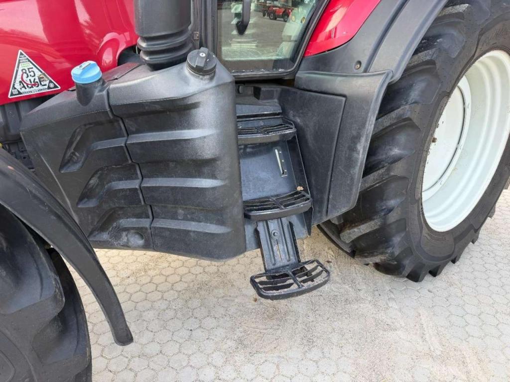 Valtra T 174 GOOD TIRES Photo 28