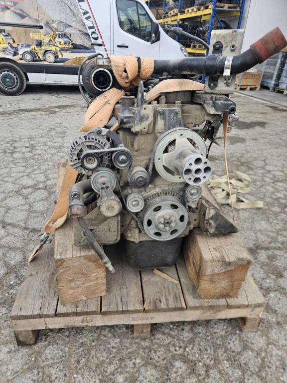 FPT IVECO CASE Cummins 445TA Internal combustion engine Photo 2