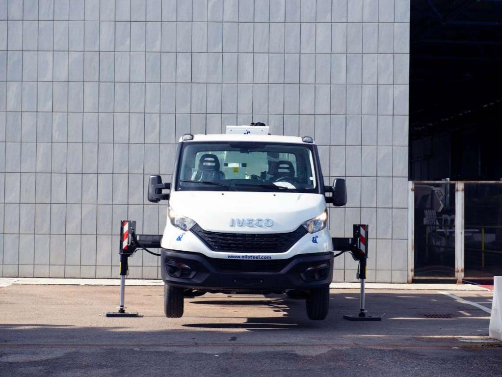 Oil&Steel Snake 2010 H plus SU IVECO DAILY 35S14H Photo 15