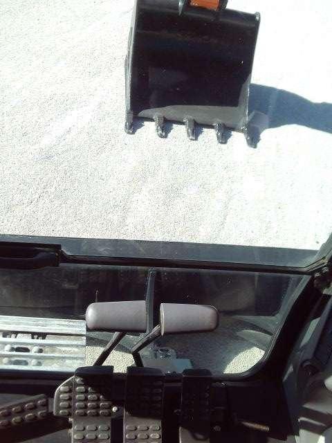 Hitachi ZX135US-6 Photo 19