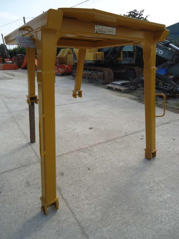 Rollover protective structure for Fiat Allis FL10C - FL14C Photo 4