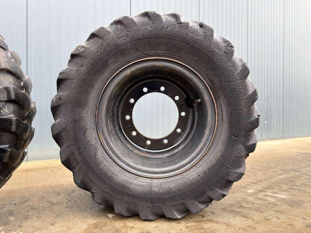 Tire for Bridgestone 1000 x 20 Set / 10.00 x 20: 4x2 Tyres Photo 14