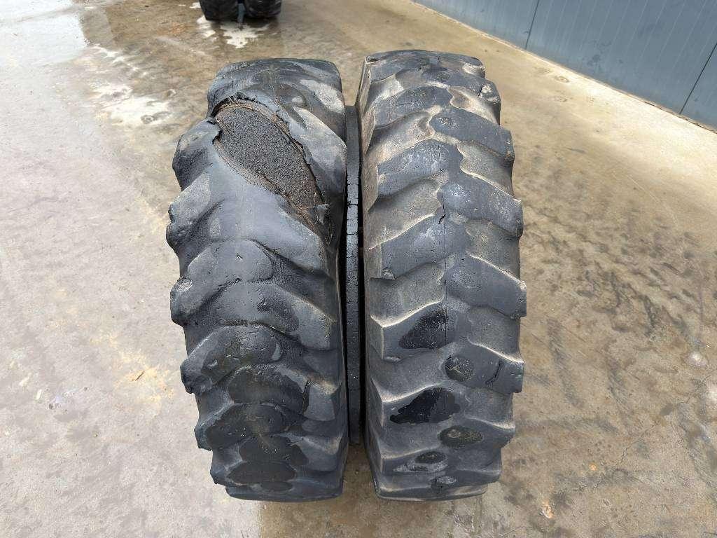 Tire for Bridgestone 1000 x 20 Set / 10.00 x 20: 4x2 Tyres Photo 17