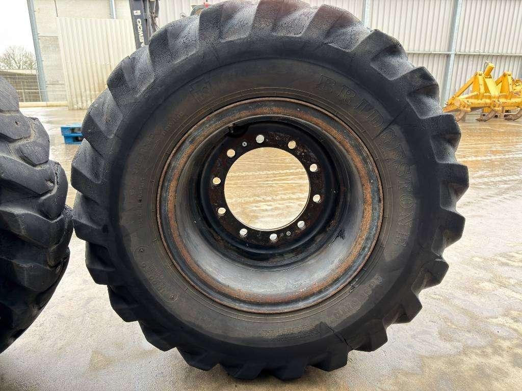 Tire for Bridgestone 1000 x 20 Set / 10.00 x 20: 4x2 Tyres Photo 3