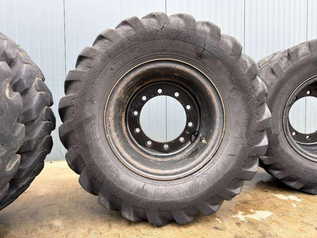 Tire for Bridgestone 1000 x 20 Set / 10.00 x 20: 4x2 Tyres Photo 6