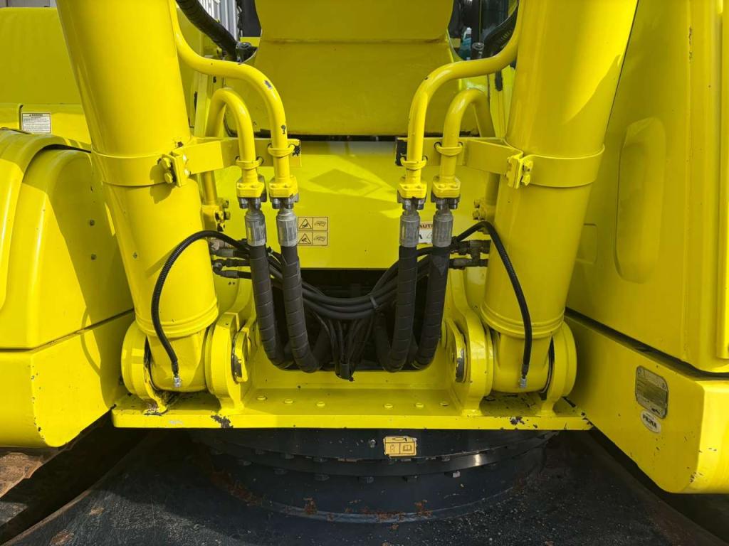 Hyundai HX260L Photo 12