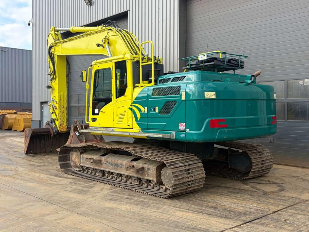 Hyundai HX260L Photo 3