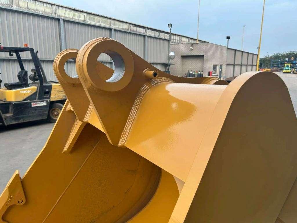 Caterpillar 352F - TB Rock Bucket Photo 4