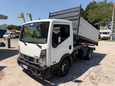 Nissan Cabstar NT400 Photo 1