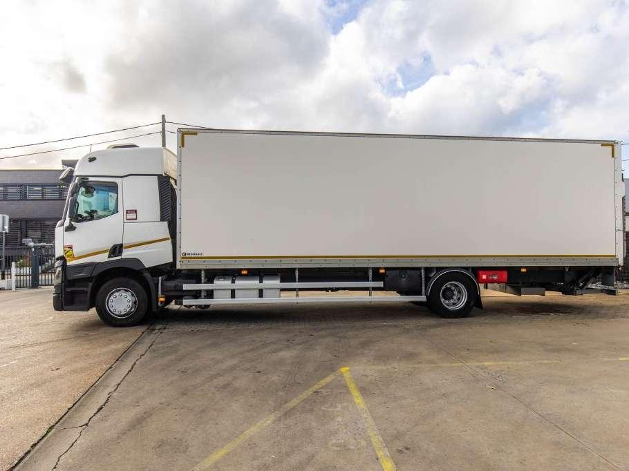 Renault T 380+DHOLLANDIA 2T. Photo 7