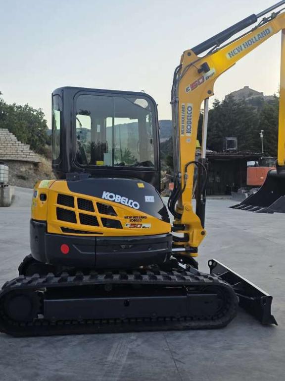 New Holland E50BSR Photo 2