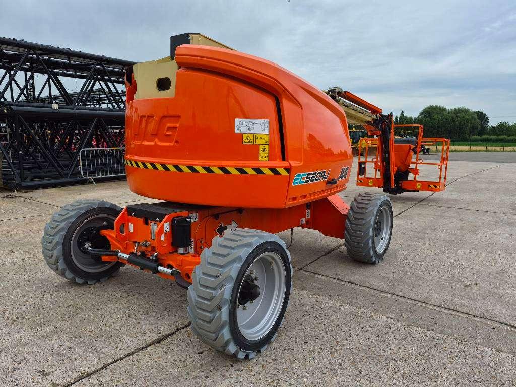 JLG 520AJ (2 units available) Photo 2