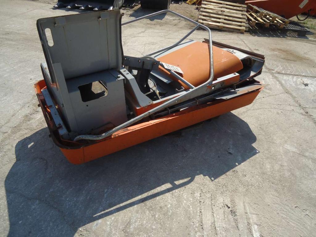 Hood and body panel for Fiat Kobelco 235 Photo 1