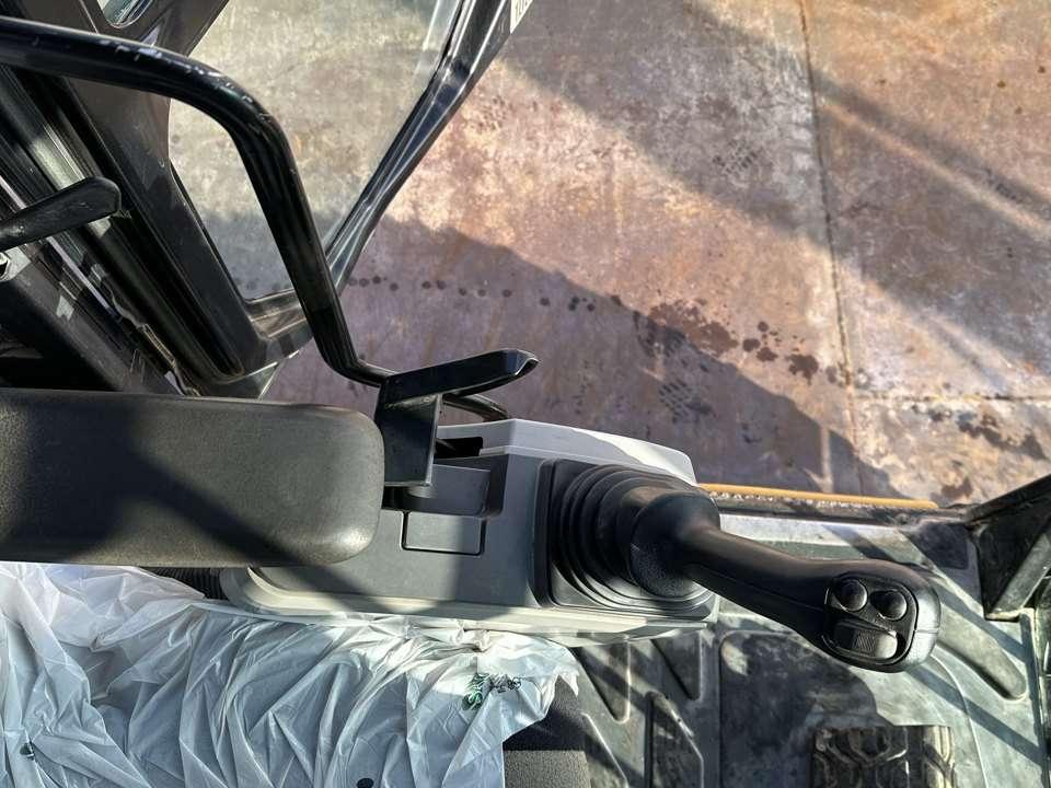 Caterpillar 323E Photo 10