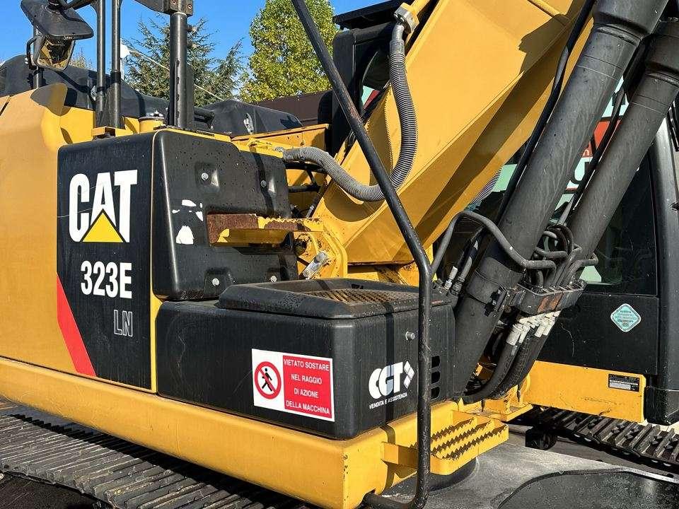 Caterpillar 323E Photo 6