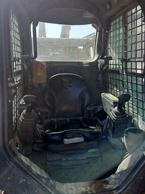 Bobcat T650 Photo 2