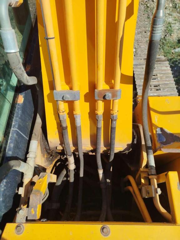JCB JS130 Photo 2