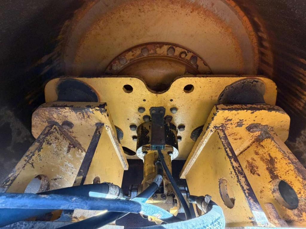 Caterpillar CP76 Photo 13