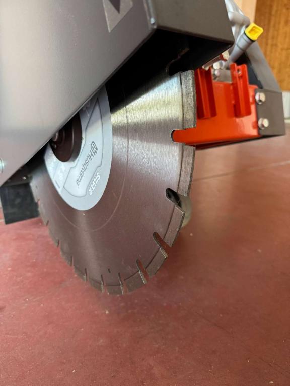 Husqvarna FS400 Photo 3